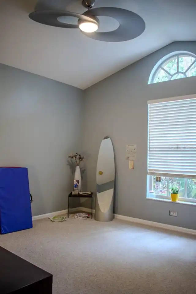 Listing Photo 22