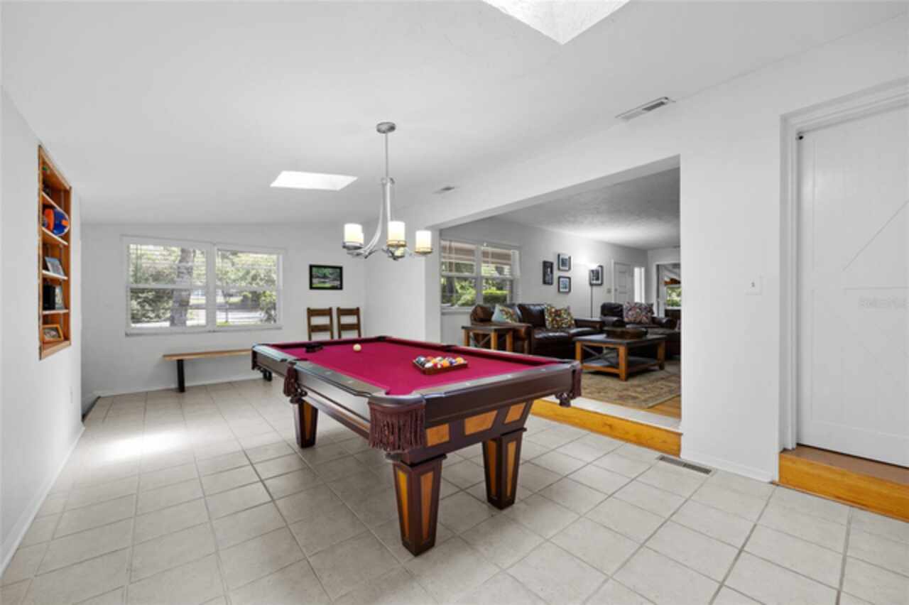 Listing Photo 11