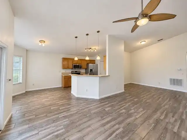 Listing Photo 13