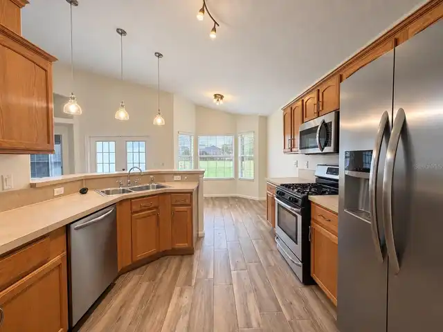 Listing Photo 17