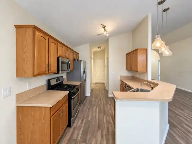 Listing Photo 18