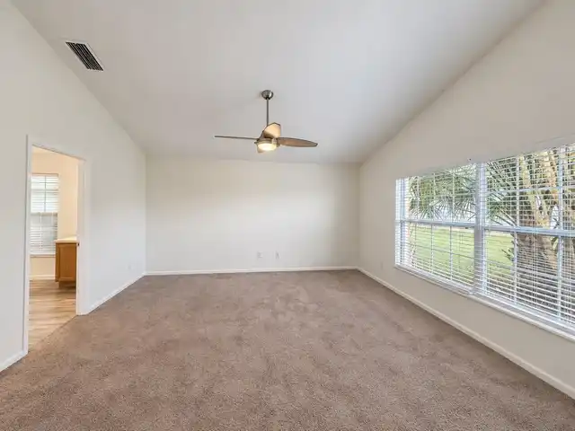 Listing Photo 24