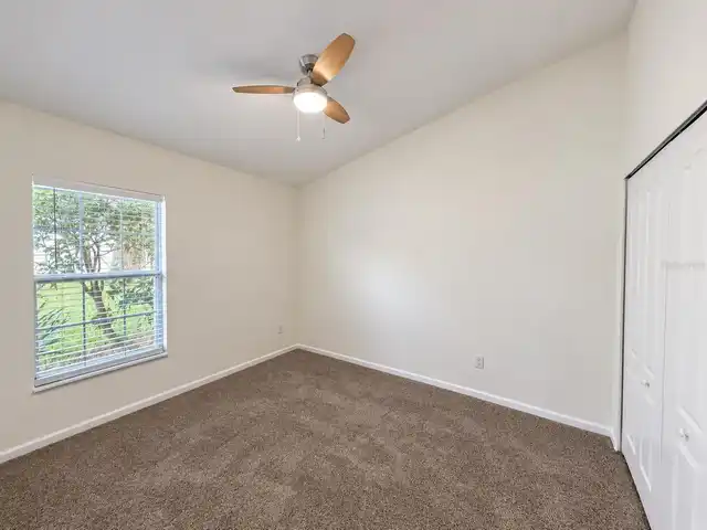 Listing Photo 33