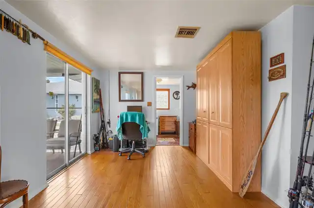 Listing Photo 21