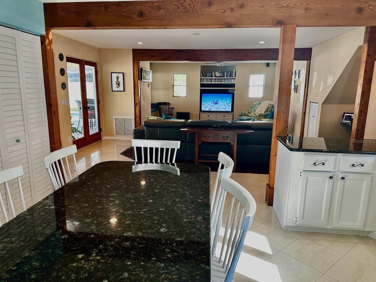 Listing Photo 8