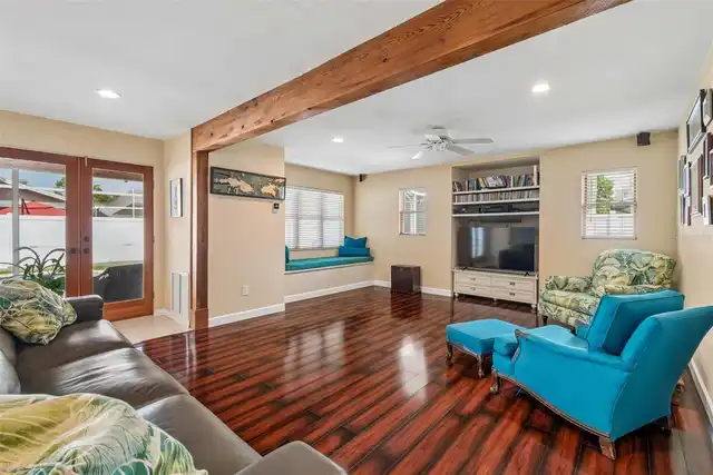 Listing Photo 12