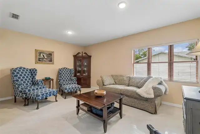 Listing Photo 24