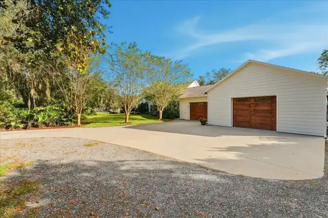 Listing Photo 6