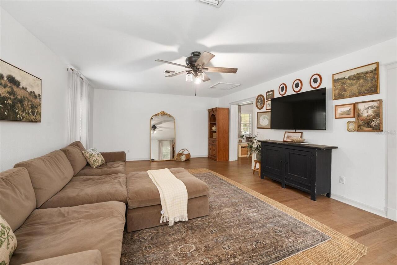 Listing Photo 22