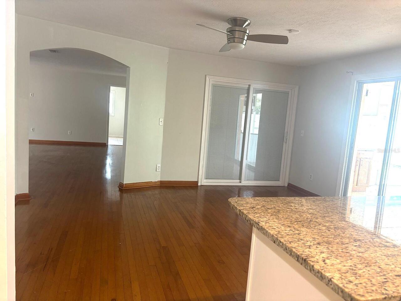 Listing Photo 14