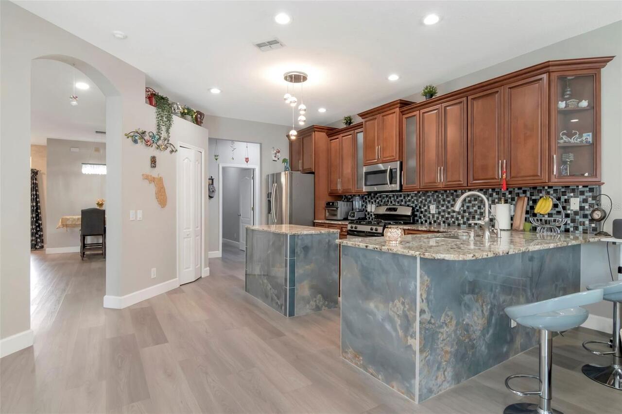 Listing Photo 8