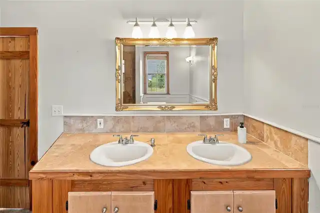 Listing Photo 28