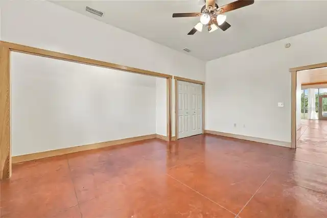 Listing Photo 34
