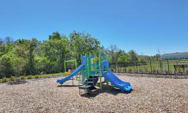 Listing Photo 18