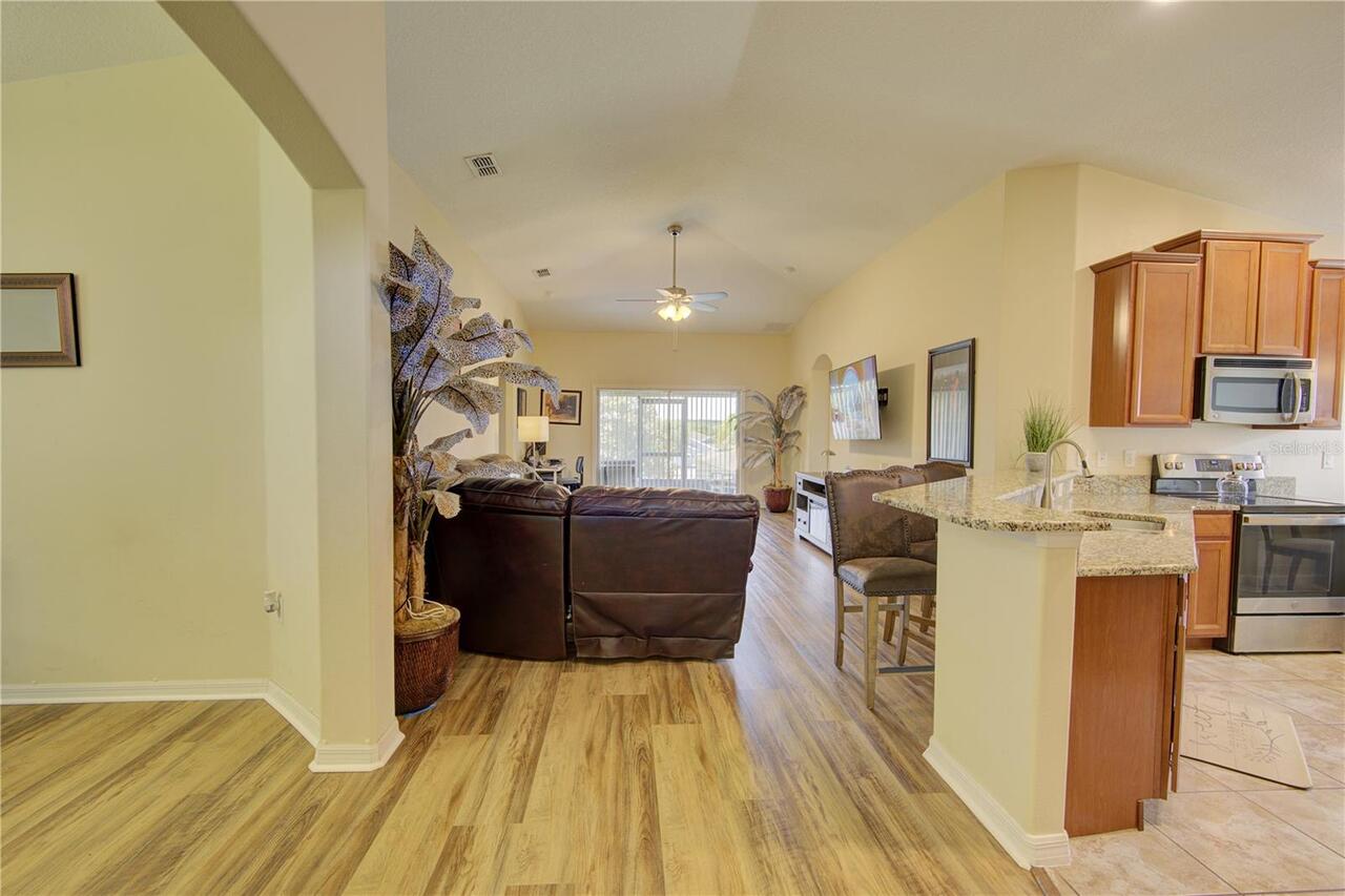 Listing Photo 8