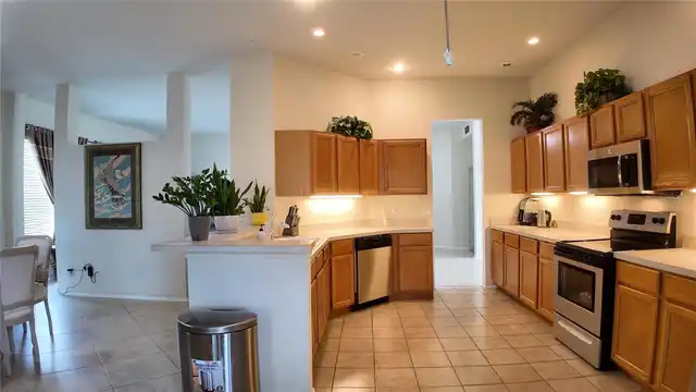 Listing Photo 11