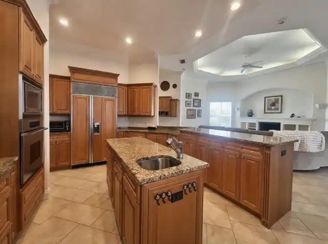 Listing Photo 12