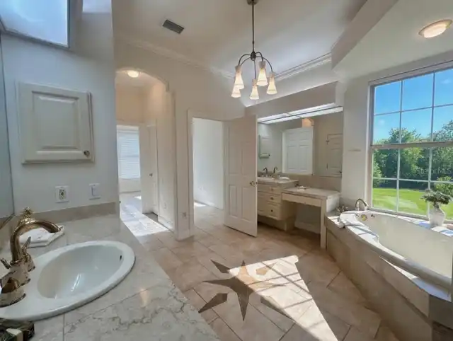 Listing Photo 18