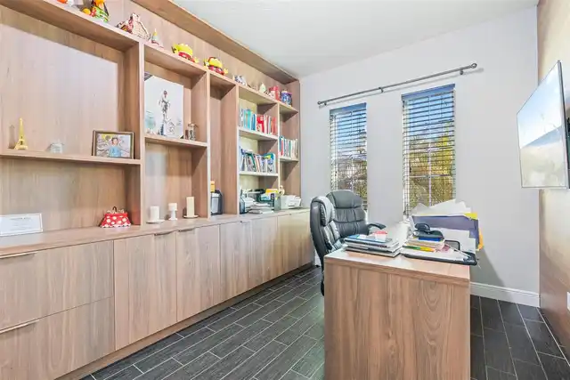 Listing Photo 7