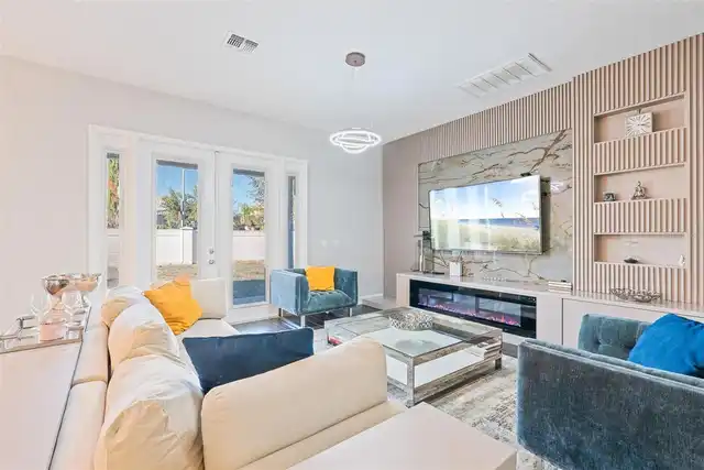 Listing Photo 18