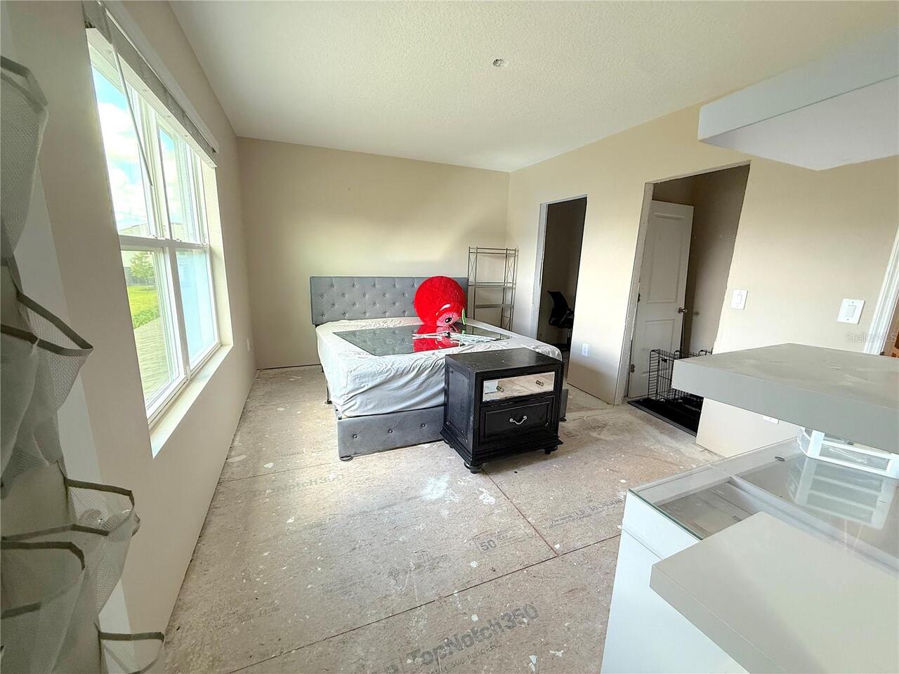 Listing Photo 10