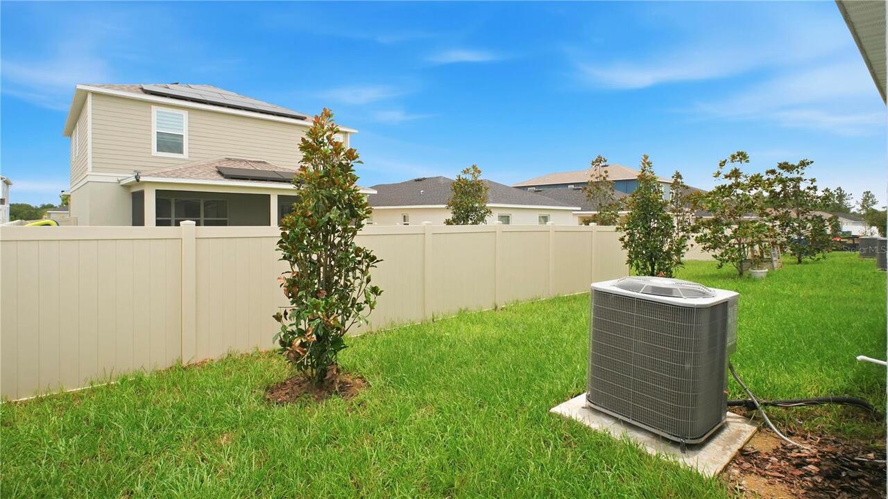 Listing Photo 12