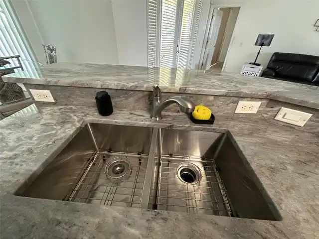 Listing Photo 9