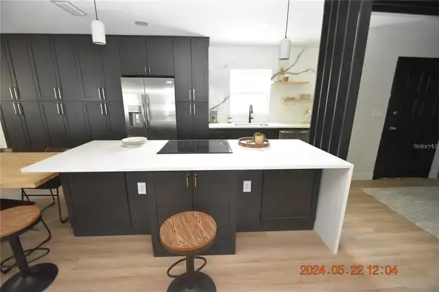 Listing Photo 11