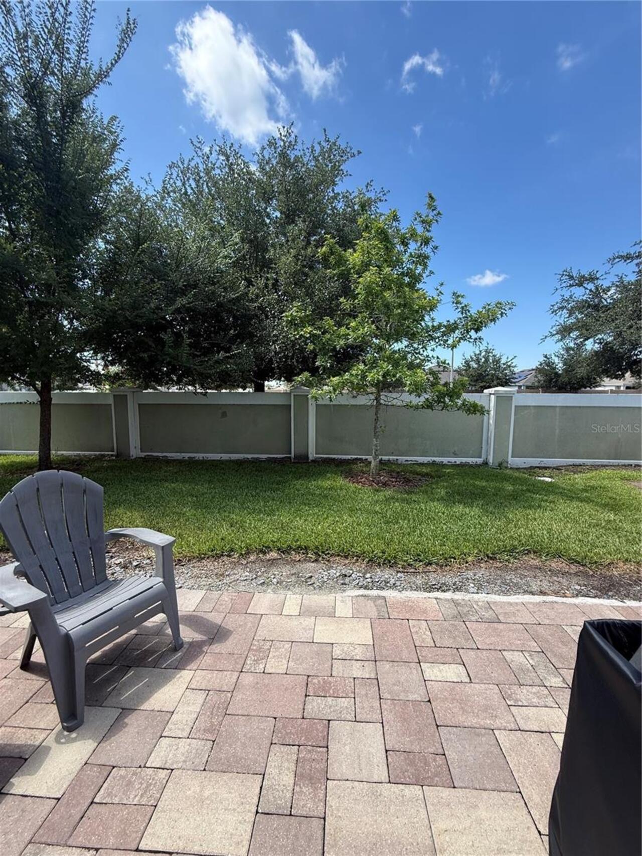 Listing Photo 12