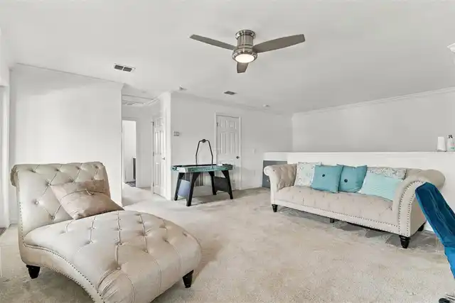 Listing Photo 14