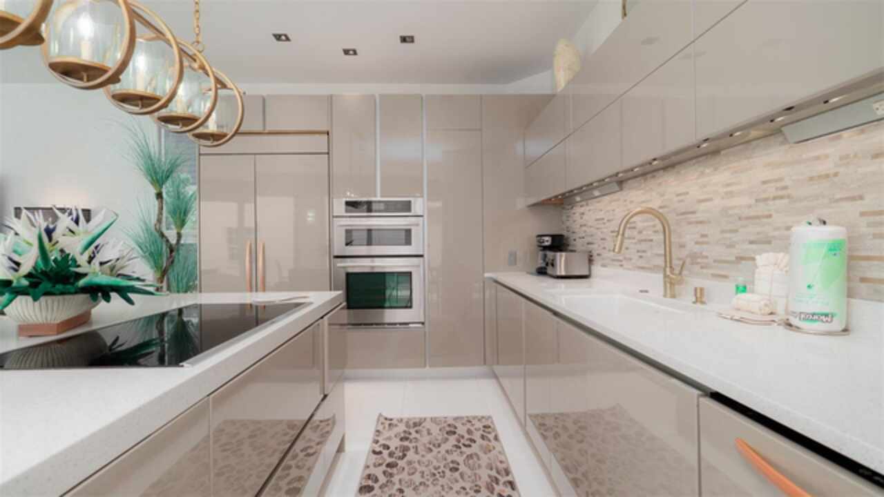 Listing Photo 12
