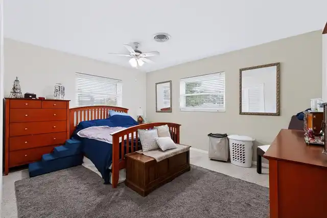 Listing Photo 18
