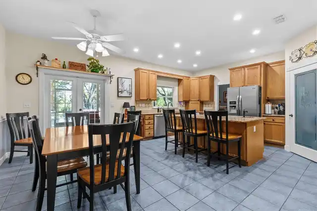 Listing Photo 15
