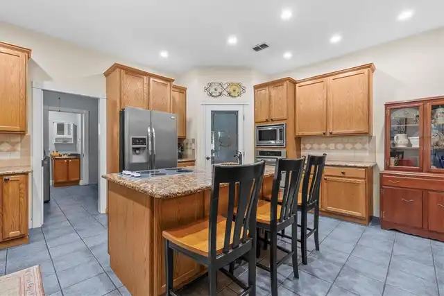Listing Photo 17
