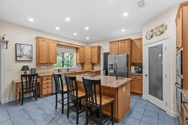 Listing Photo 18