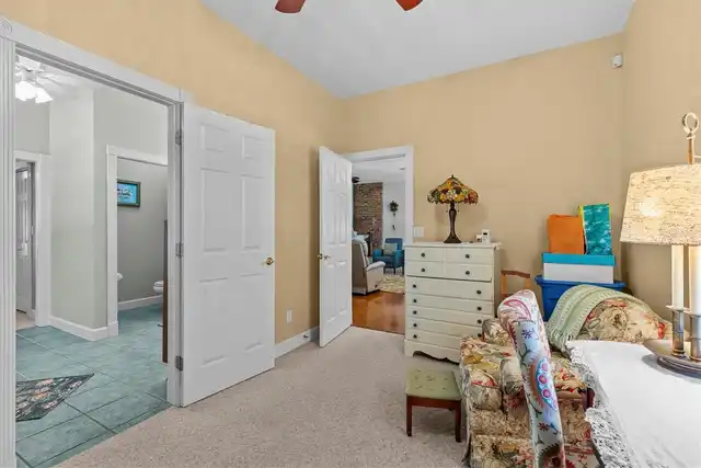 Listing Photo 37