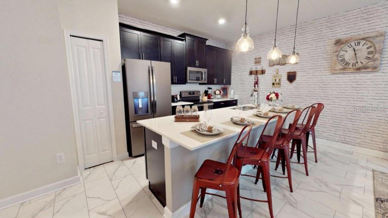 Listing Photo 11