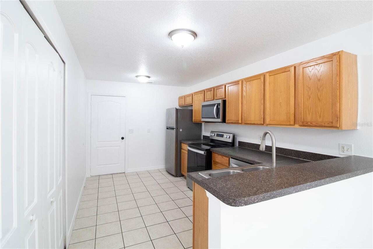 Listing Photo 9