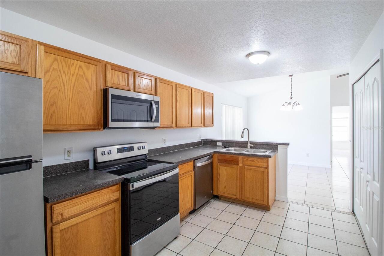 Listing Photo 11