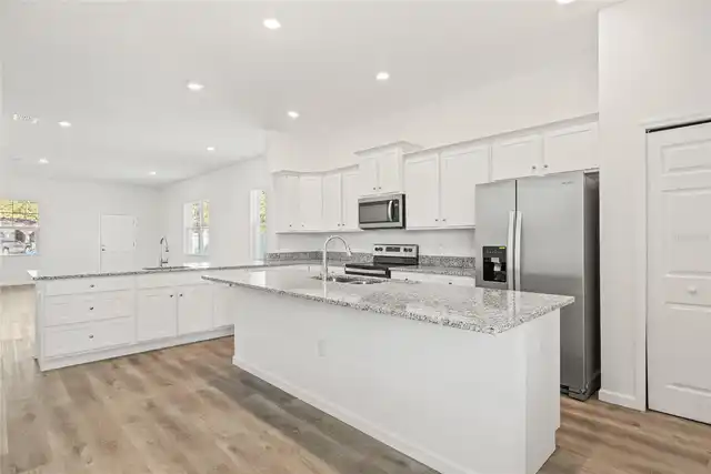 Listing Photo 17