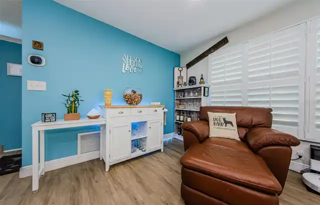 Listing Photo 16