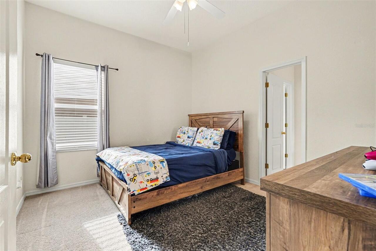 Listing Photo 17