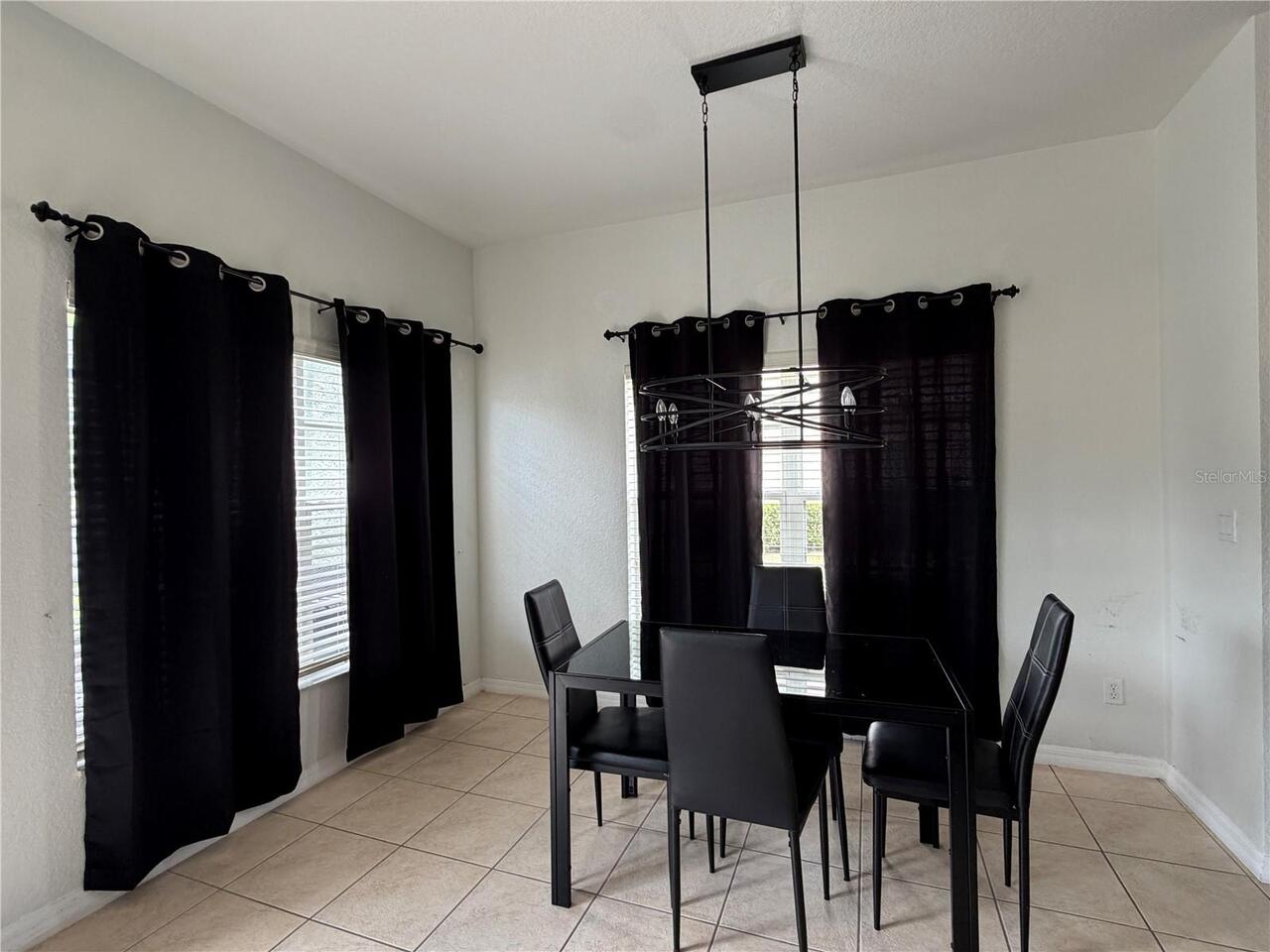 Listing Photo 8