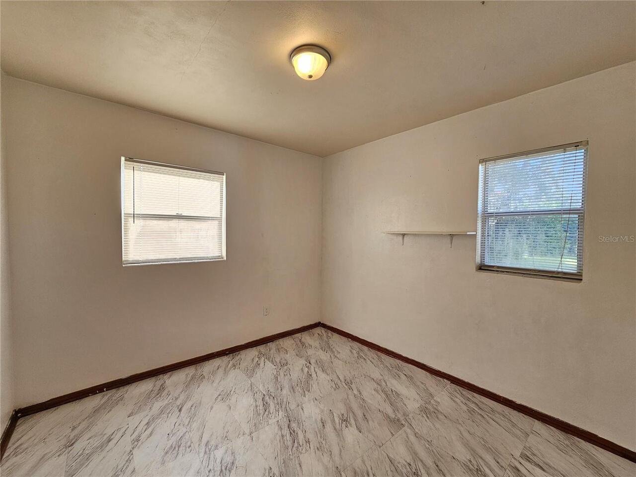 Listing Photo 9