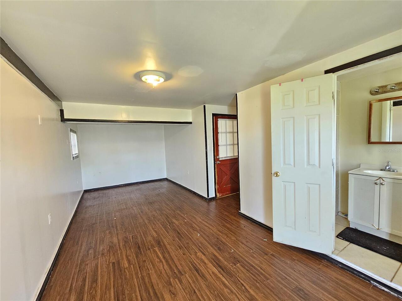 Listing Photo 14