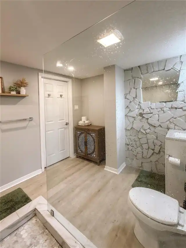 Listing Photo 18