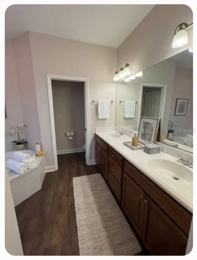 Listing Photo 8