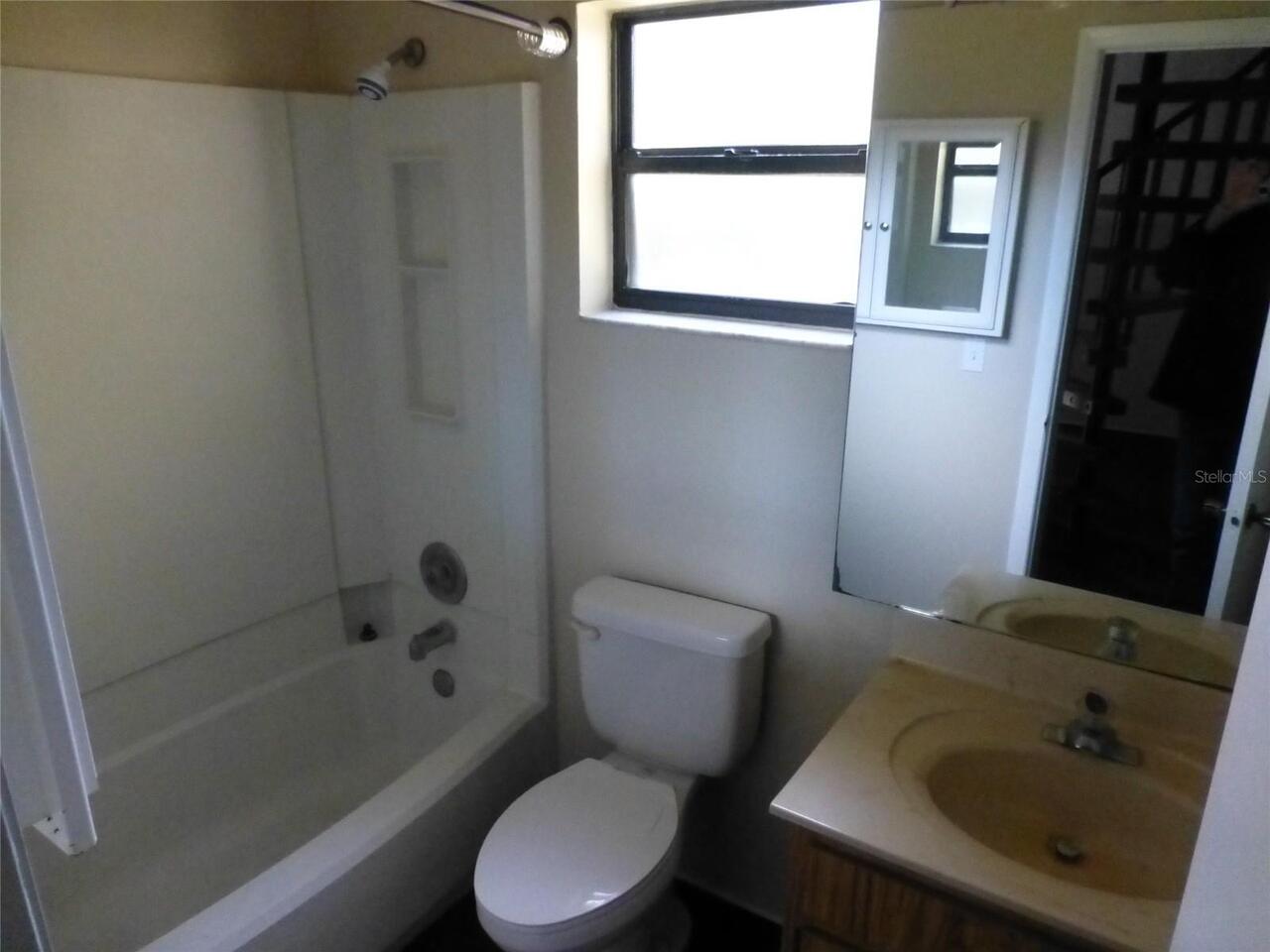 Listing Photo 6