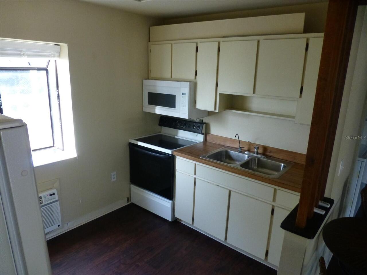 Listing Photo 9
