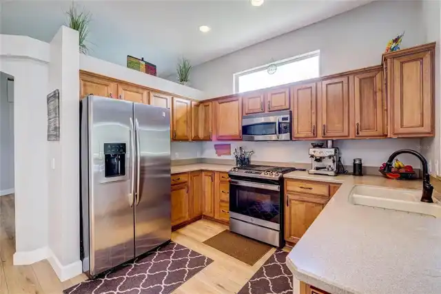 Listing Photo 4